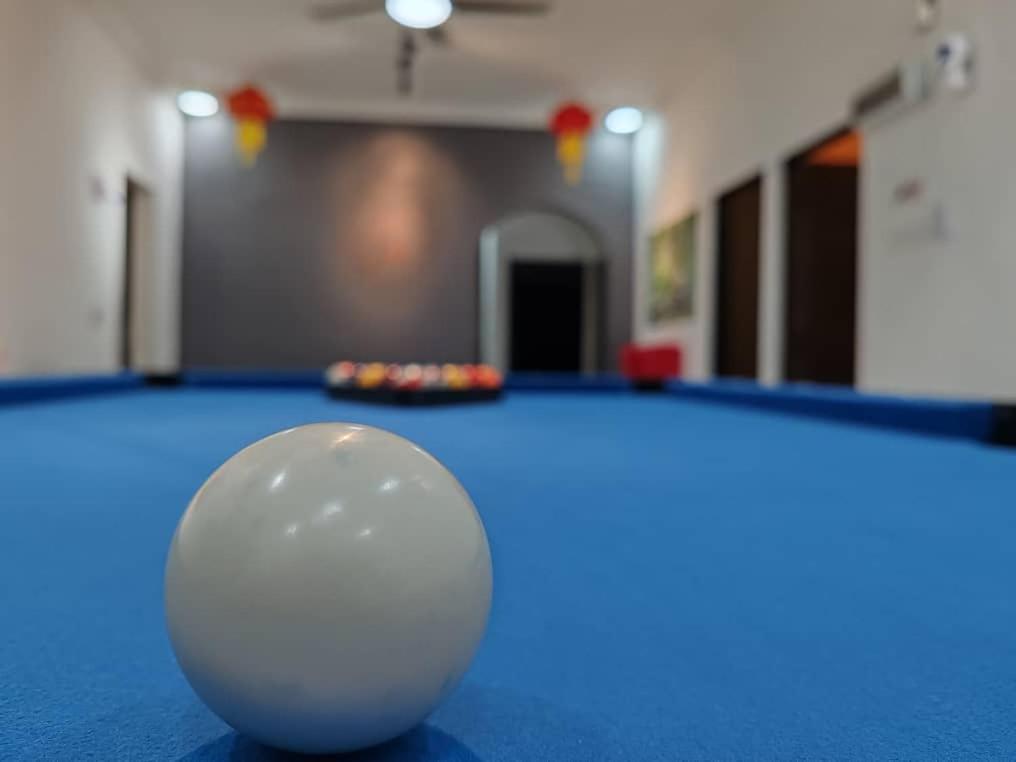 Johor Jaya -- Ktv & Swimming Pool & Mahjong #5br2b 15pax Johor Bahru