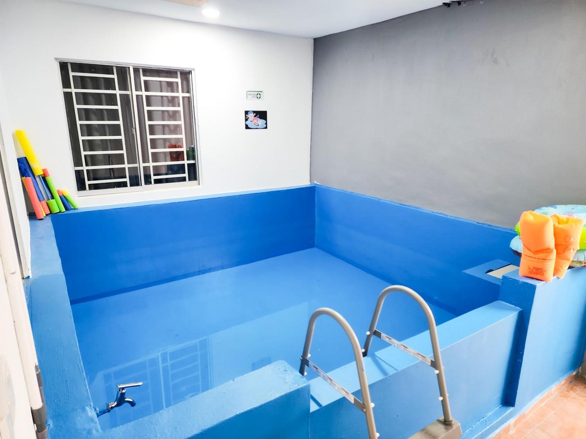 Johor Jaya -- Ktv & Swimming Pool & Mahjong #5br2b 15pax *